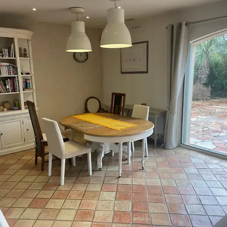 Villa De A Proximite D'hyeres *