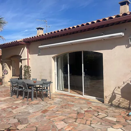 De A Proximite D'hyeres Villa La Crau